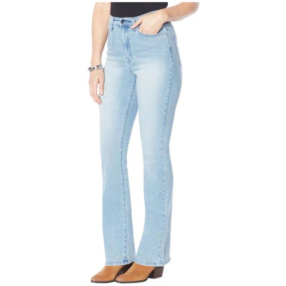 NEW! DG2 Classic Stretch Signature Bootcut Jeans, Light Wash - Regular & Tall